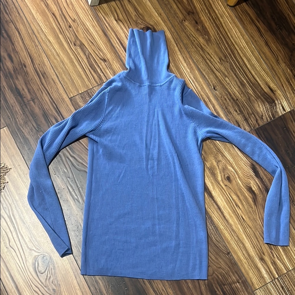Blue Women's long sleeve top